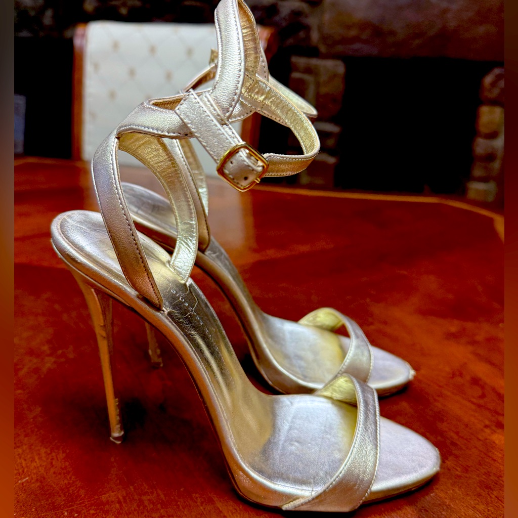 Rare Sexy Af Giuseppe Zanotti Gwyneth Sandal In Gold Eu 39.5 Guc